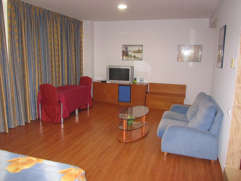 Sommelier Hostelera Sl Fonolleres Room photo